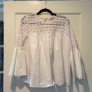 Chic and perfect for summer-white blouse!